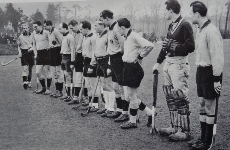 tl_files/verein/bilder/Chronik/Hockeymeister 51.jpg